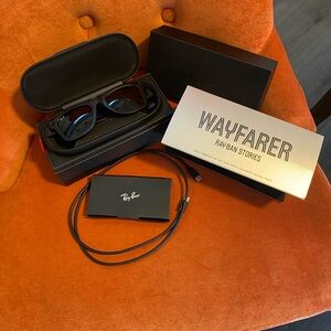 Ray Bans Wayfarer video picture sunglasses